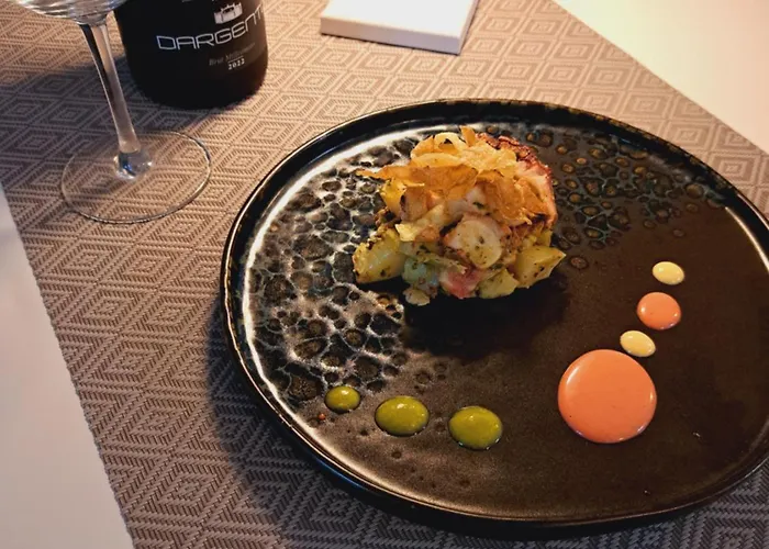 Butterfly & Younique Otel 3*