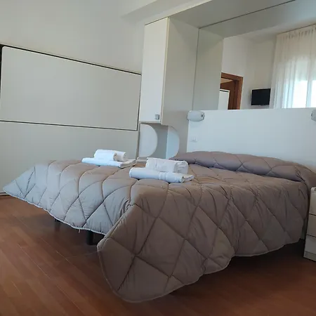 ホテル Butterfly & Younique