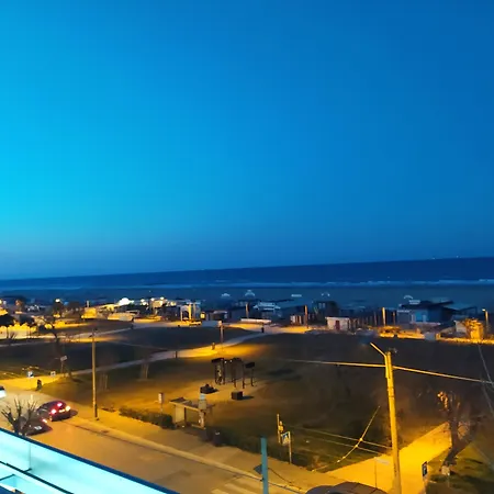 Butterfly & Younique ホテル 3*