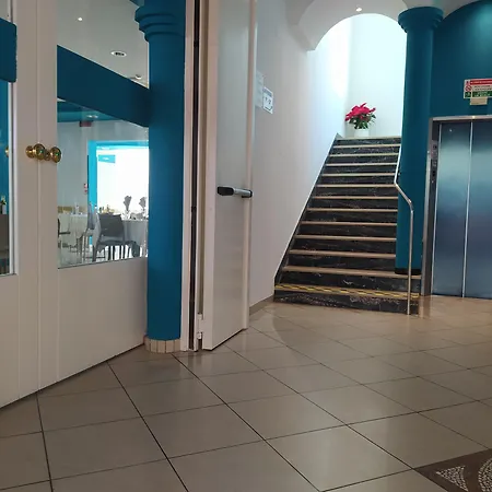 호텔 Butterfly & Younique