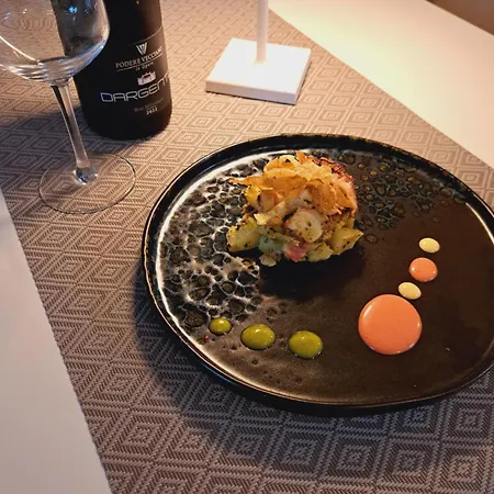 Butterfly & Younique Otel 3*