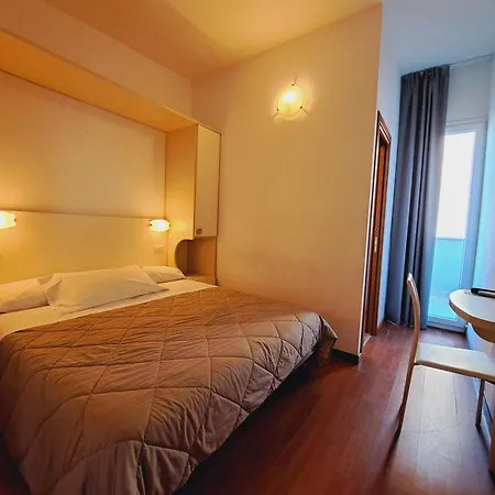 Butterfly & Younique Hotell 3*