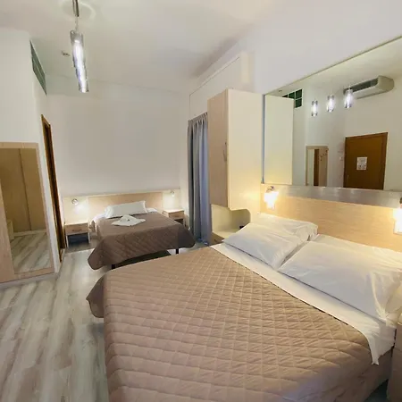 Butterfly & Younique 3* 리미니