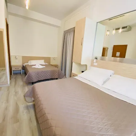 Butterfly & Younique 리미니