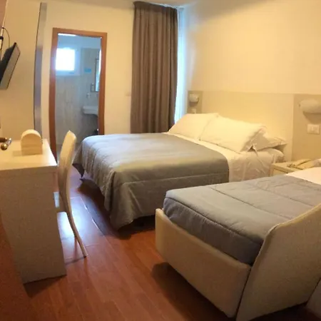 Butterfly & Younique ホテル