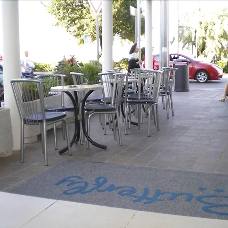 Butterfly & Younique 호텔 3*