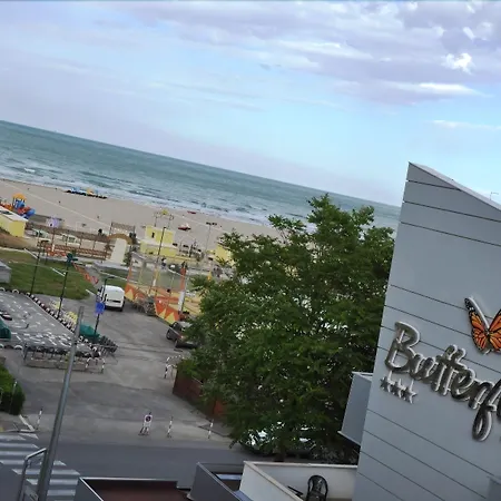 호텔 Butterfly & Younique 3*