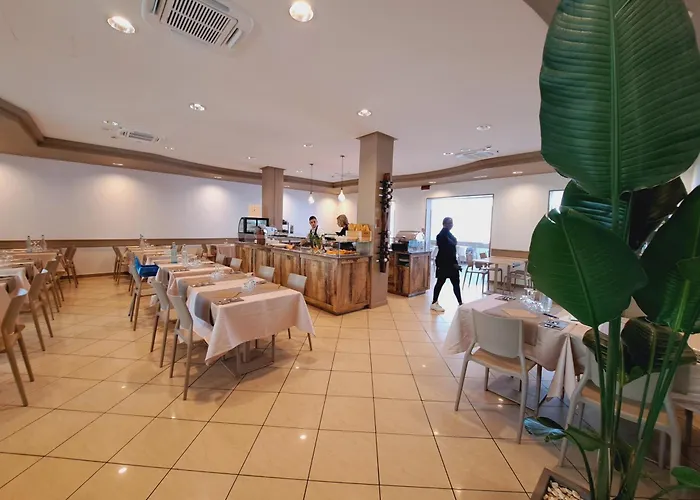 Butterfly & Younique 3*