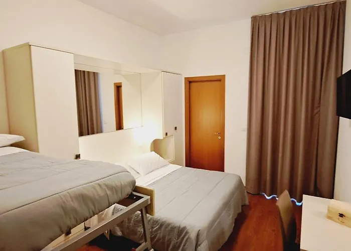 Butterfly & Younique Hotell