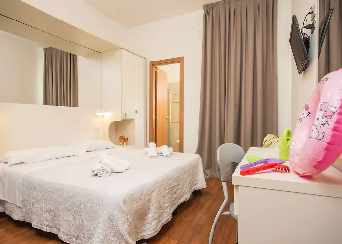 Hotell Butterfly & Younique Rimini