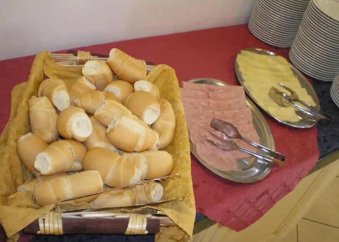 Szálloda Butterfly & Younique 3*