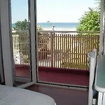 Butterfly & Younique Hotel