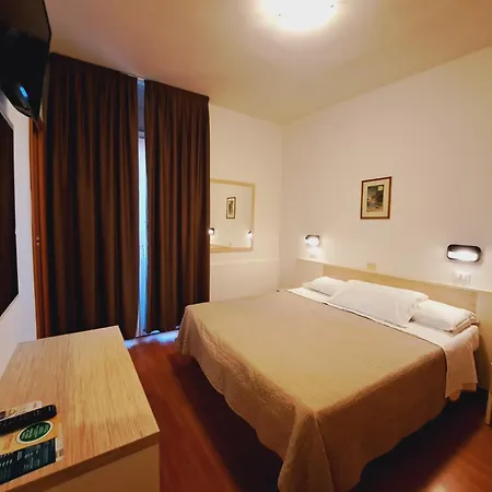 Hotel Butterfly & Younique Rimini