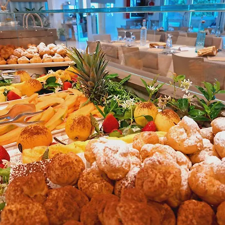 Hotel Butterfly & Younique Rimini