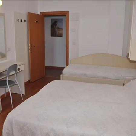 Butterfly & Younique 3* Rimini