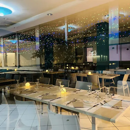 Butterfly & Younique Rimini