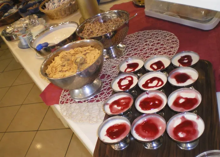 Butterfly & Younique Hotel 3*