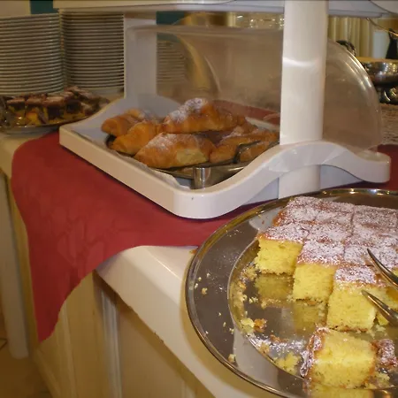 Butterfly & Younique 3*